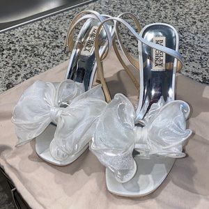 badgley mischka bridal heels
